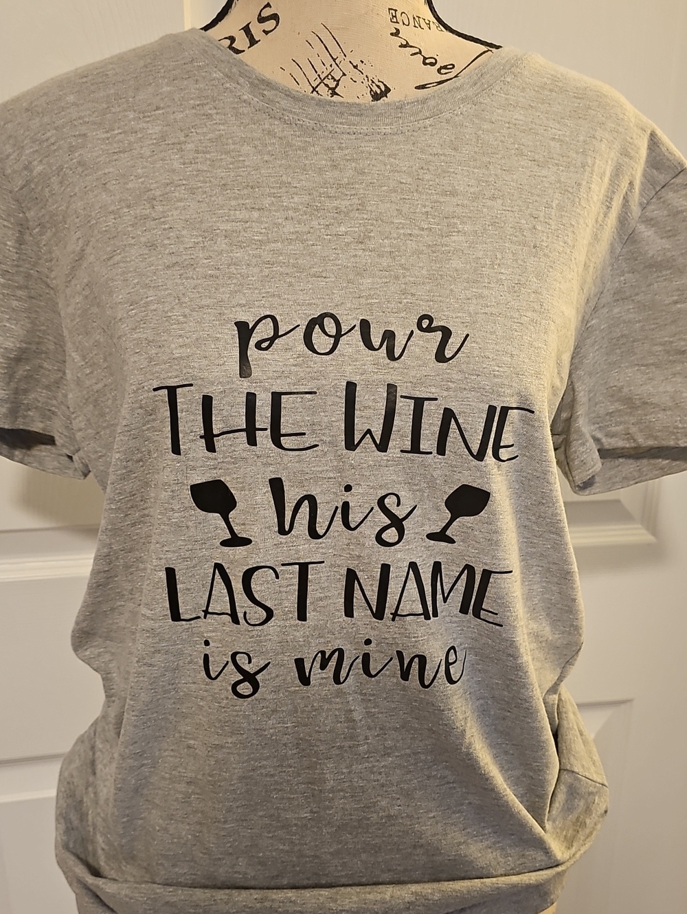 Unbranded Men's Heather Gray Graphic Tee - "Pour the Wine"